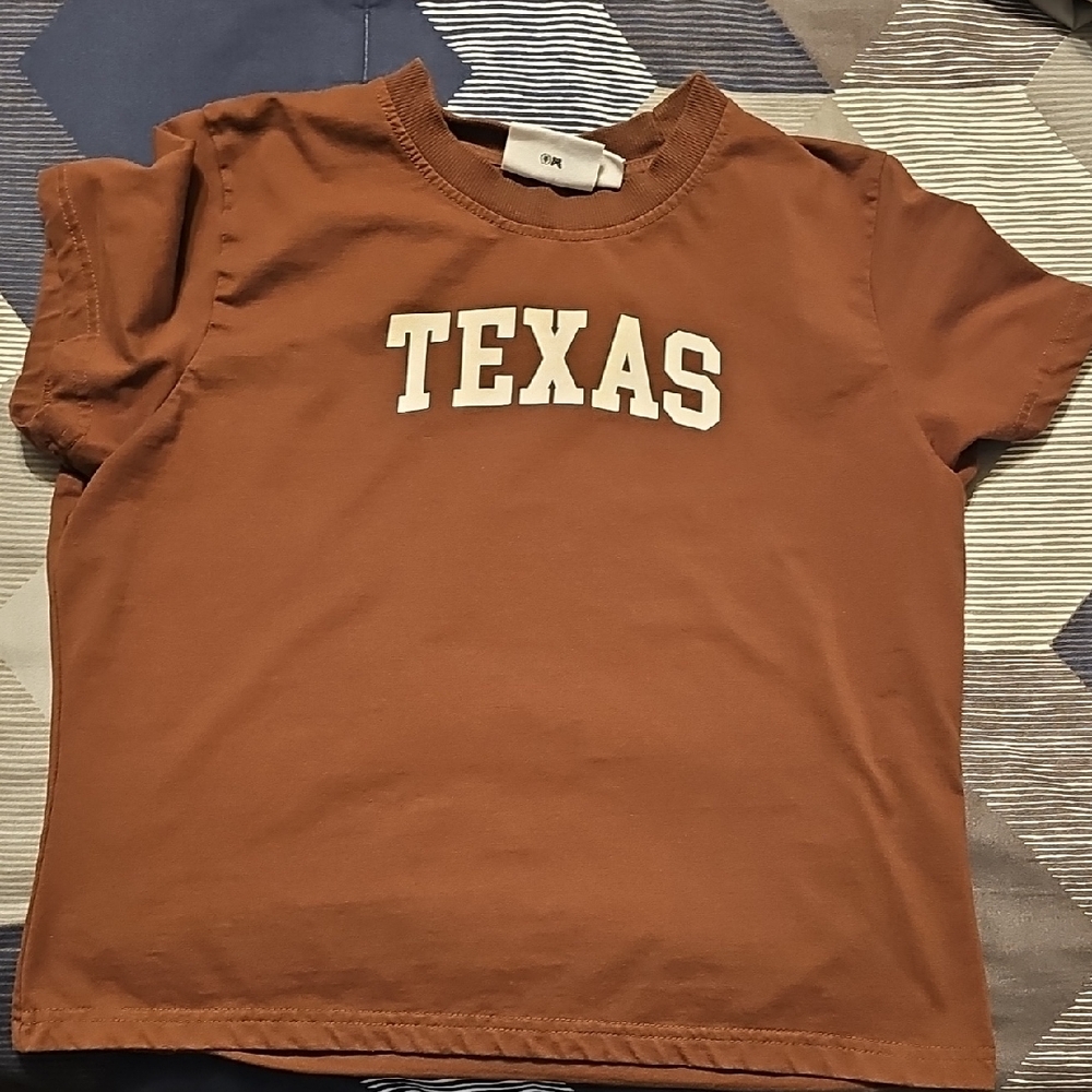 Daisy Street-  Women's Short Sleeve Texas Tee in Brown